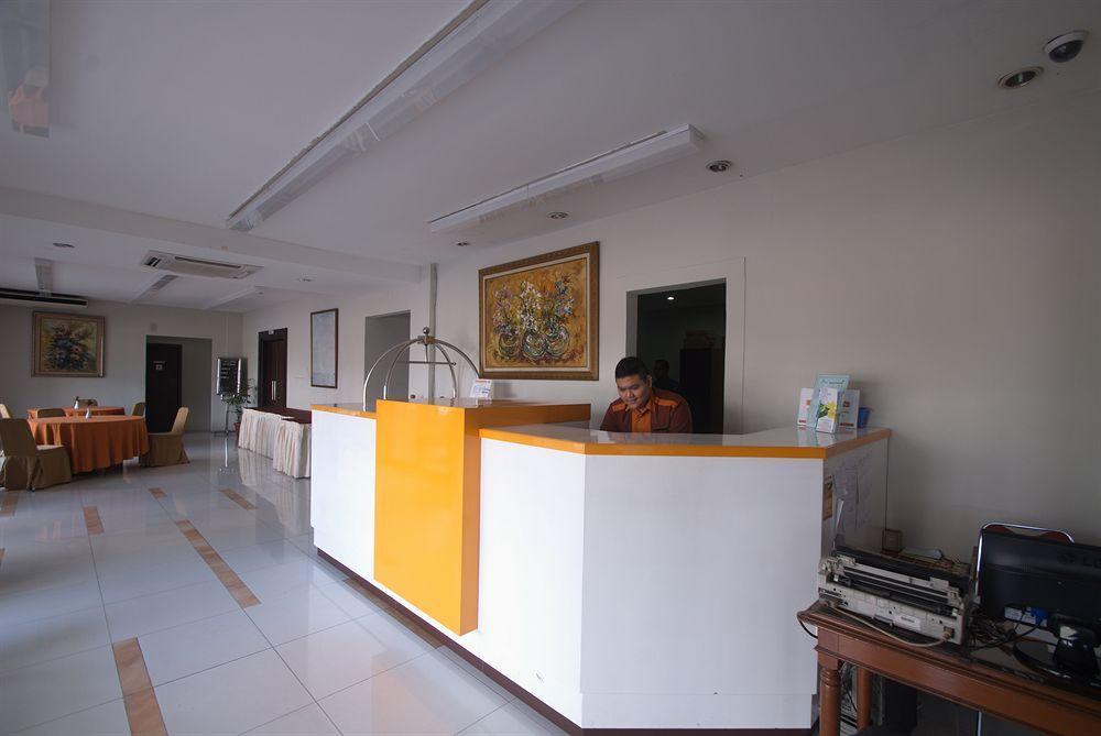 Sofyan Hotel Soepomo Yakarta Exterior foto