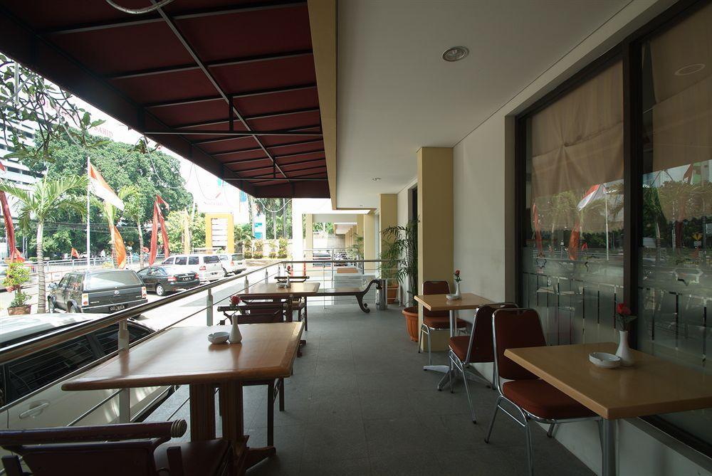 Sofyan Hotel Soepomo Yakarta Exterior foto