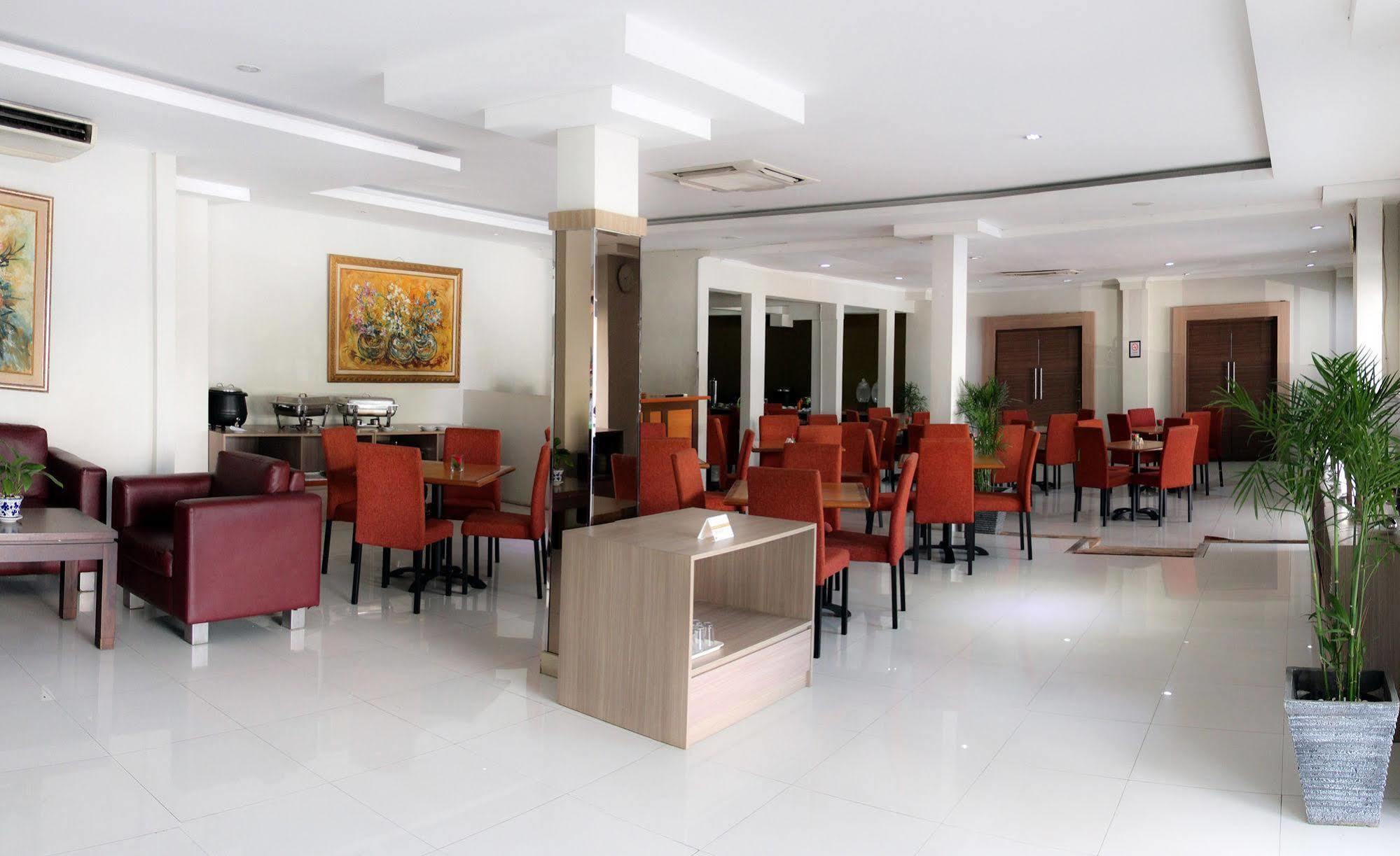 Sofyan Hotel Soepomo Yakarta Exterior foto