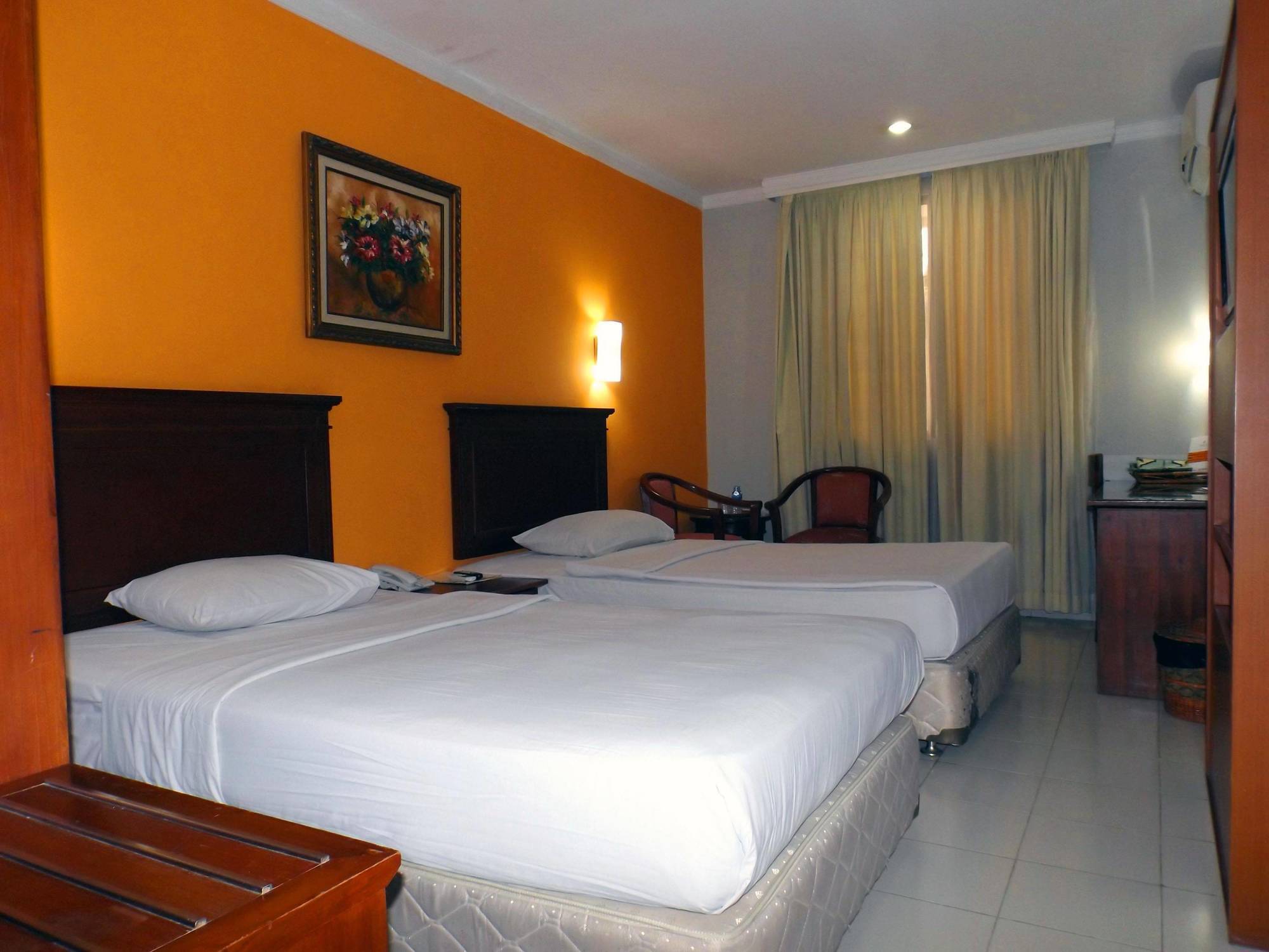 Sofyan Hotel Soepomo Yakarta Exterior foto