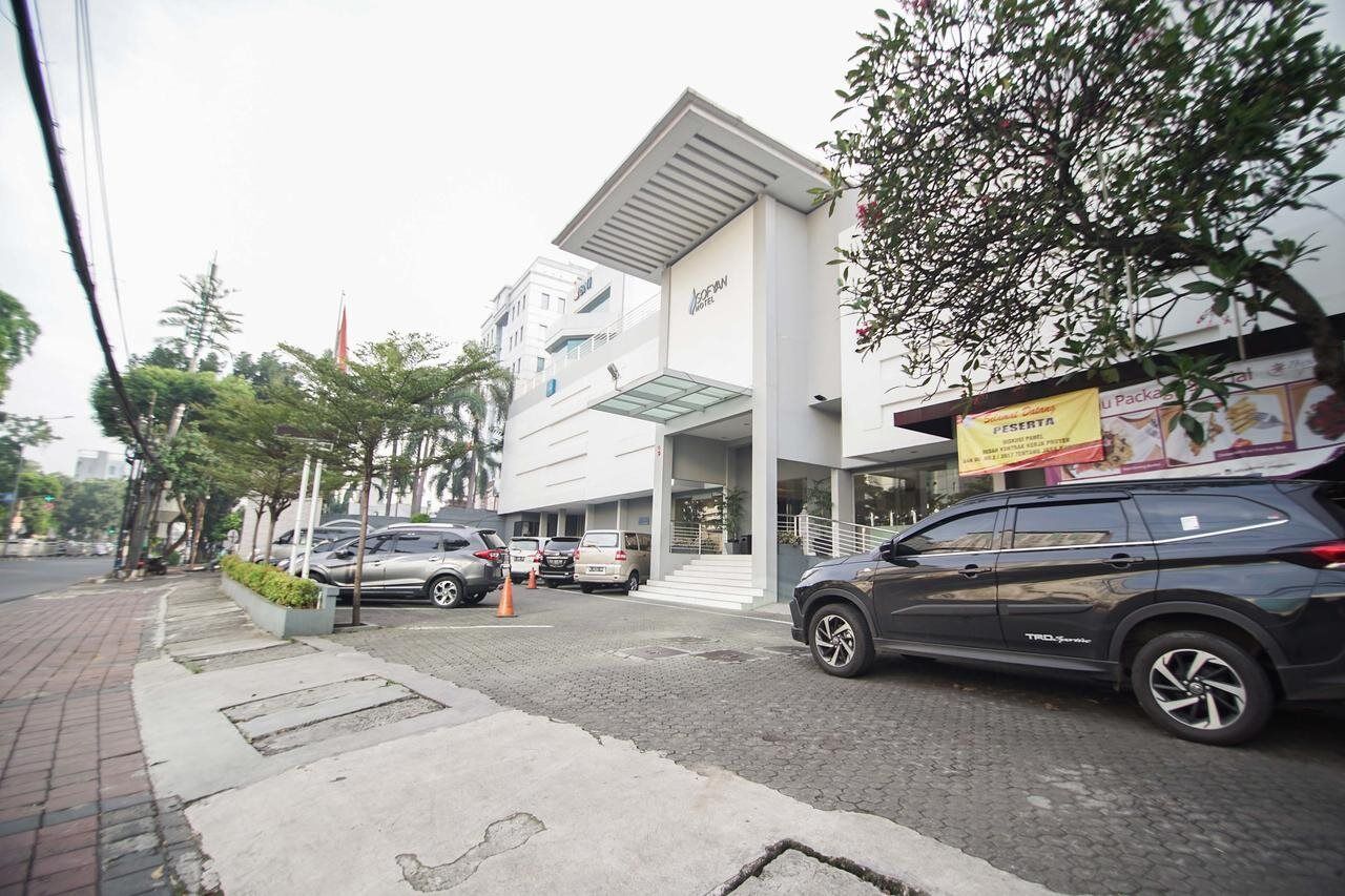 Sofyan Hotel Soepomo Yakarta Exterior foto